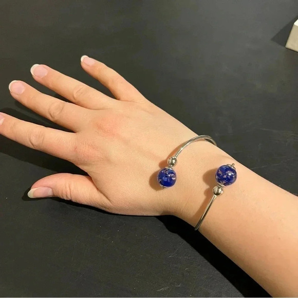 Spring Wrap Bracelet Blue Charms Silver Color - Picture 2 of 5